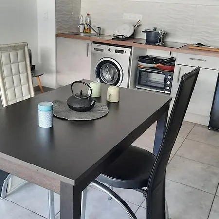 Cosy Et Lumineux Avec Belle Terrasse, A Deux Pas Du Tram Sabines * Μονπελιέ